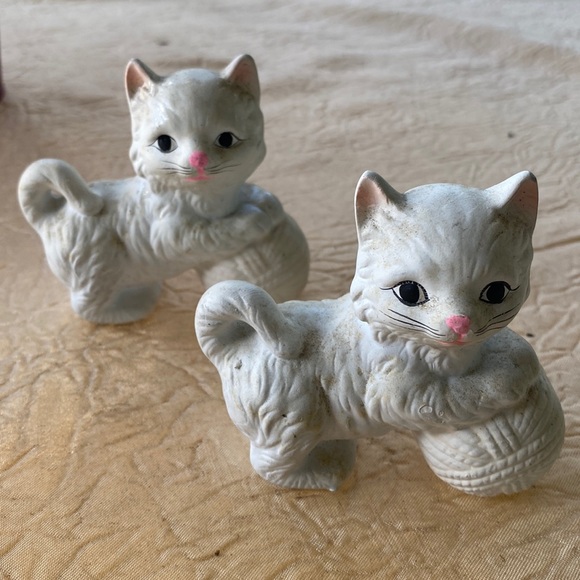 J.S.N.Y Vintage Cat Figurines - Picture 1 of 3